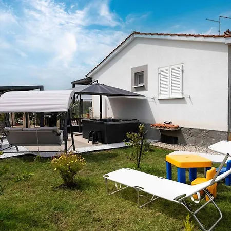 Fortuna Visnjan Prázdninový dům *